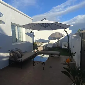 Villa La Duomo Di Vulcano, Playa Honda (Lanzarote)